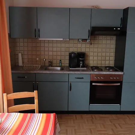 Appartement 6 *